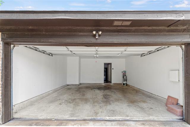 Building Photo - 1210 University Dr