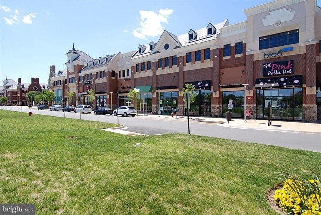 Building Photo - 42023 Spring Air Dr