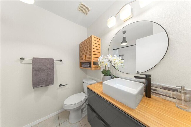 Building Photo - 5108 Emerald Forest Dr