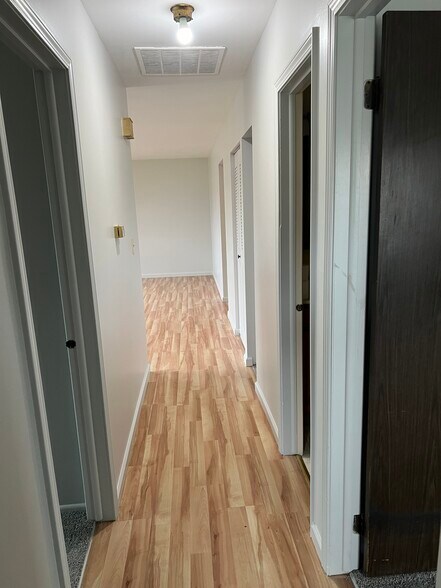 Building Photo - 369 Dehoff Dr