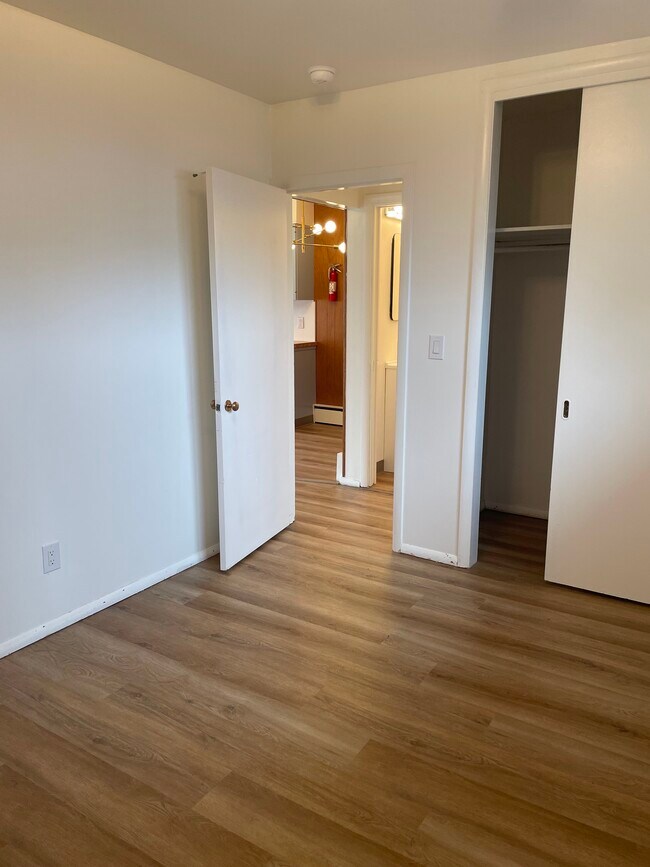 Building Photo - 2225 Romig Plz