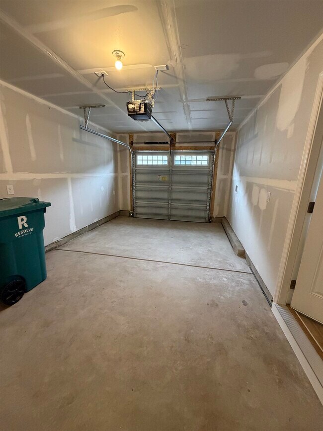 Building Photo - 157 Villa Grande St