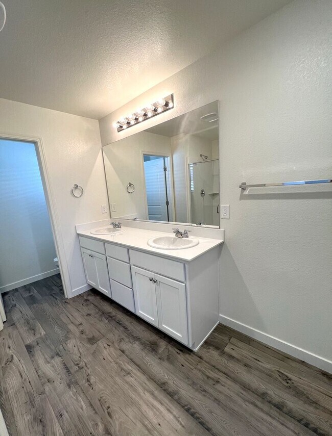 Building Photo - 443 Antares St