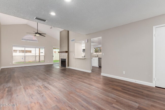 Building Photo - 1616 N Calle Cir