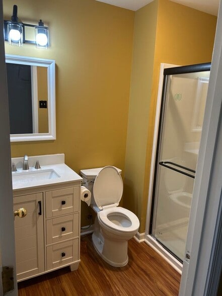 Building Photo - 5211 Birch Cir