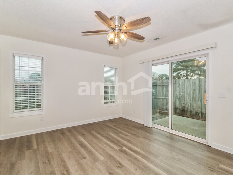 Building Photo - 7529 Foxwerth Dr