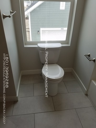 Building Photo - Daybreak 1 bed/1 bath over garage apartment