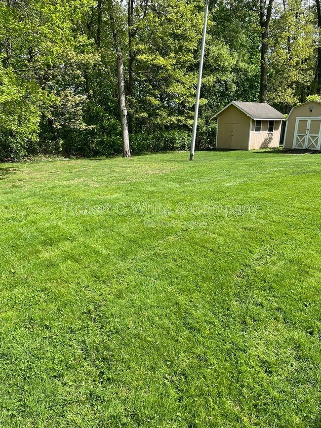 Building Photo - 25 Regency Ct