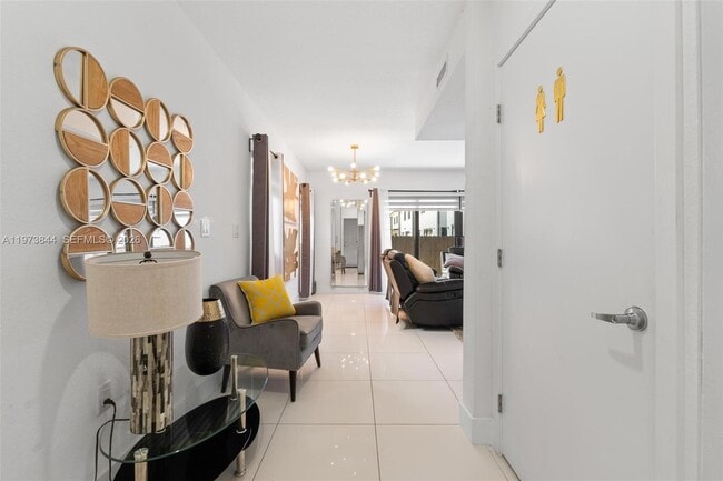 Building Photo - 206 NW 11th Ct