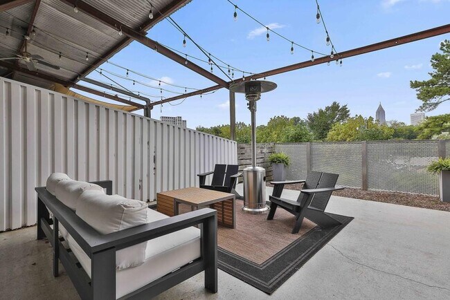 Building Photo - 675 Greenwood Ave NE