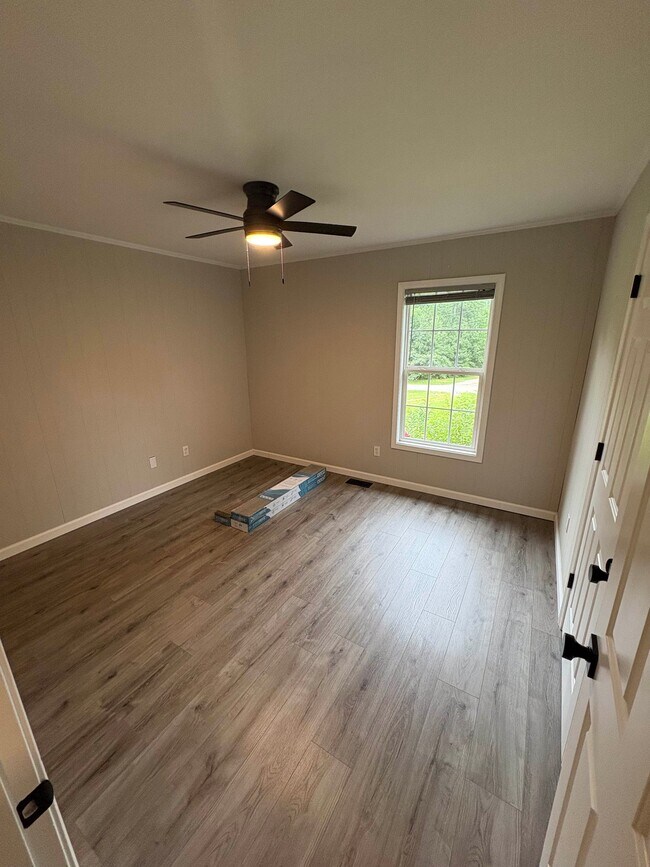 Building Photo - 5508 Wrenn Dr