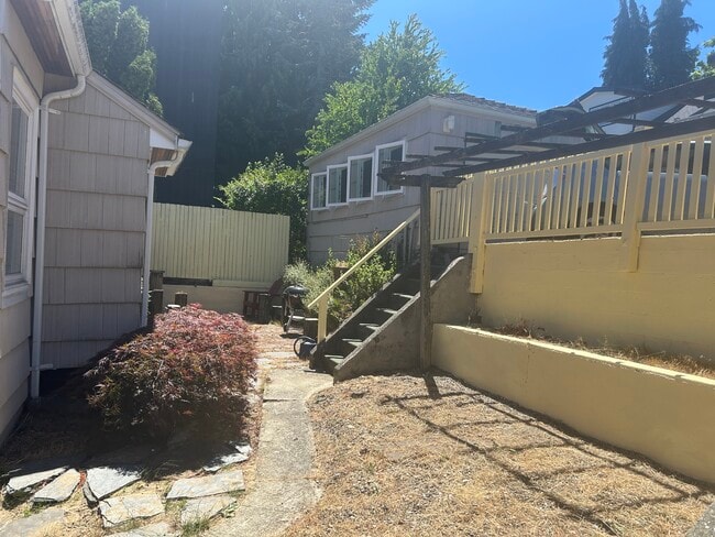 Building Photo - 3054 36th Ave SW