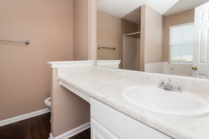 Building Photo - 4195 Clarks Tr