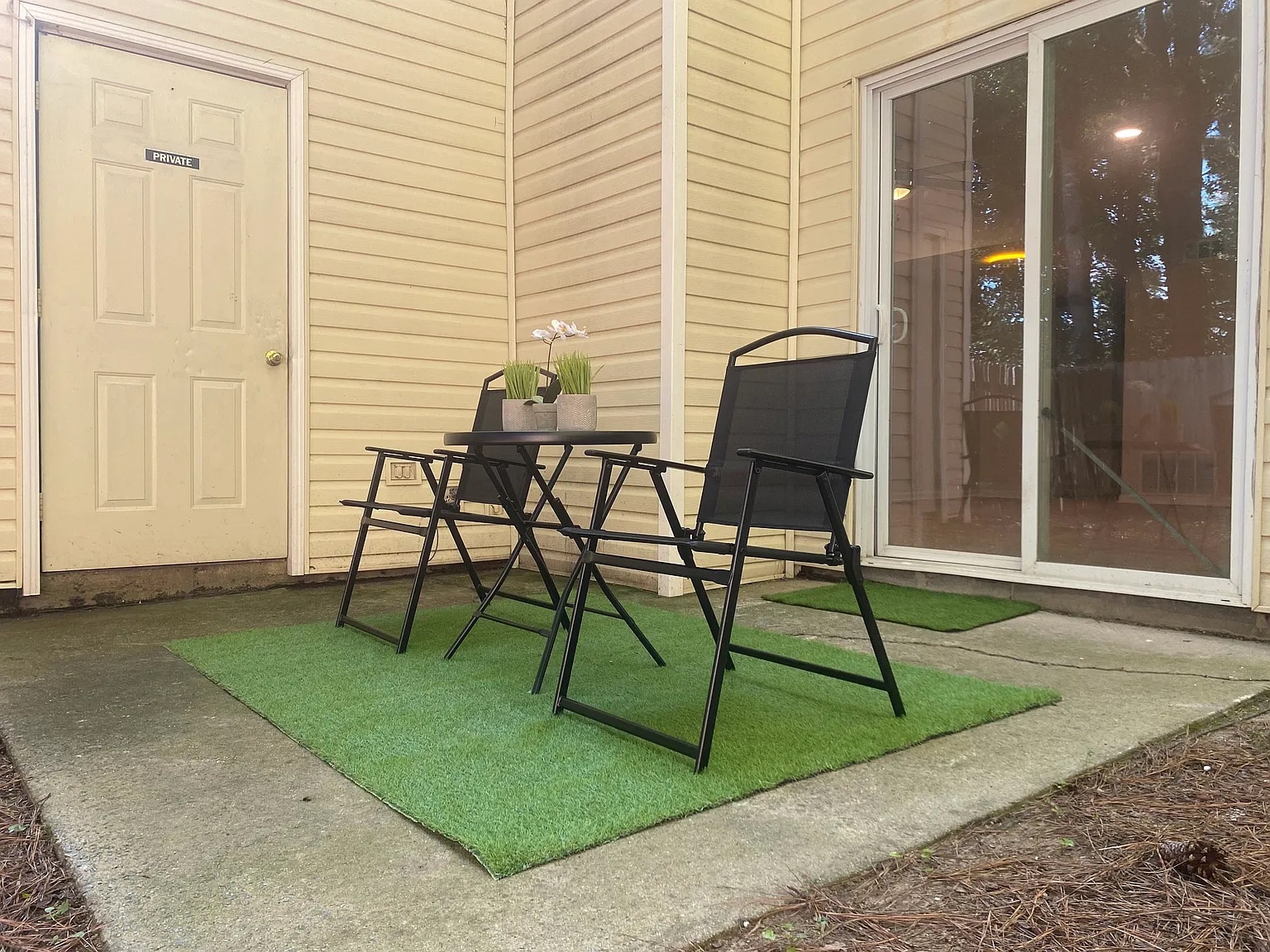 Building Photo - Room in Townhome on Baker Ct