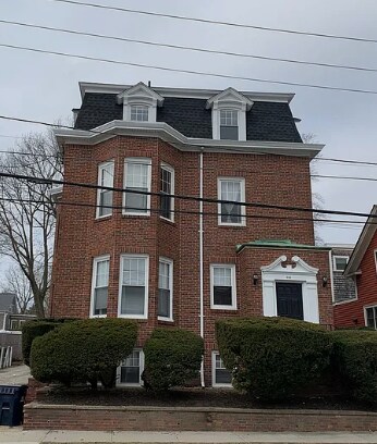 Primary Photo - 257 Gano St