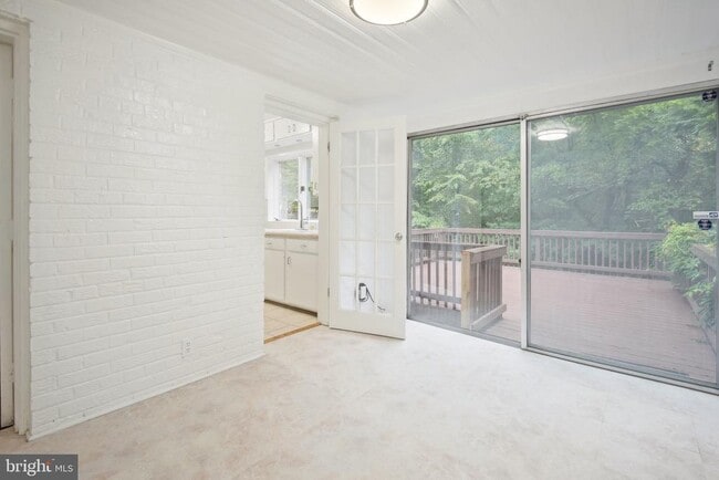 Building Photo - 2926 Kanawha St NW