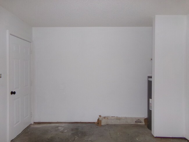 Building Photo - Modern Duplex in Havelock