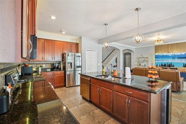 Building Photo - 2624 Kenchester Loop