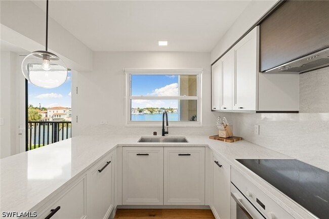 Building Photo - 3500 Gulf Shore Blvd N