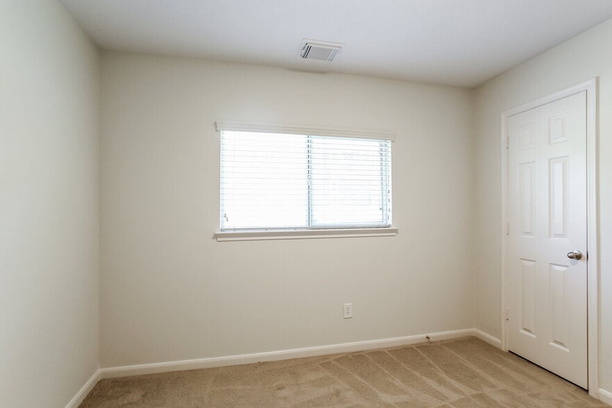 Building Photo - 2442 Keegan Hollow Ln