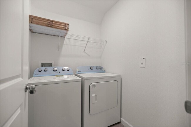 Building Photo - 3613 SE 37th Ct