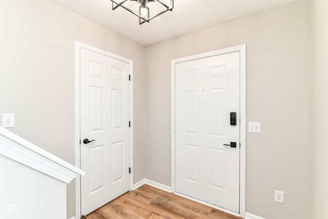 Building Photo - 6040 Portwood Ct