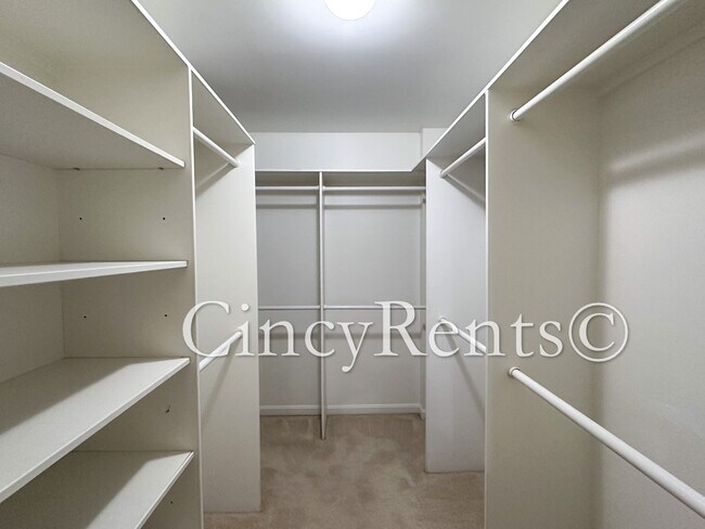 Building Photo - 2933 Eden Ave