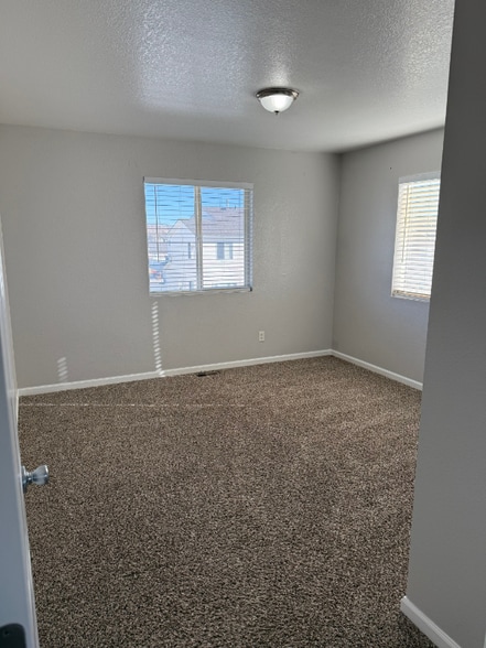 Building Photo - 609 Dinwoody Way