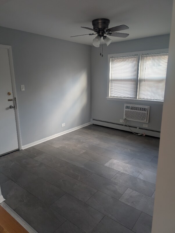 Building Photo - 3205 W 97th St