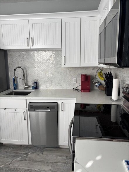 Building Photo - 304 53rd St W