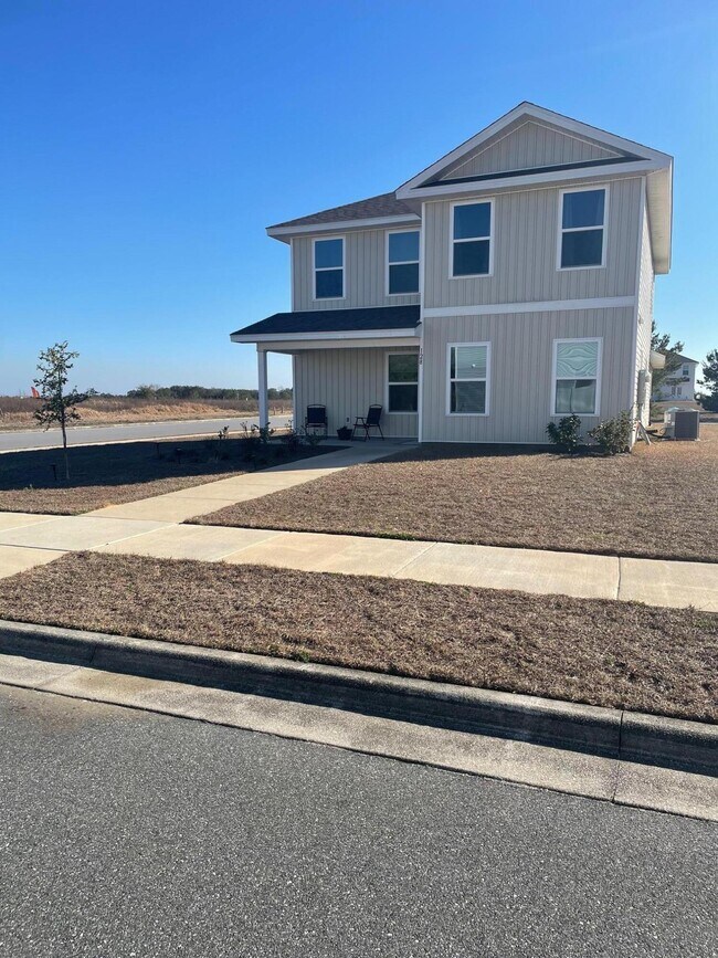 Building Photo - 128 Bluebeech St