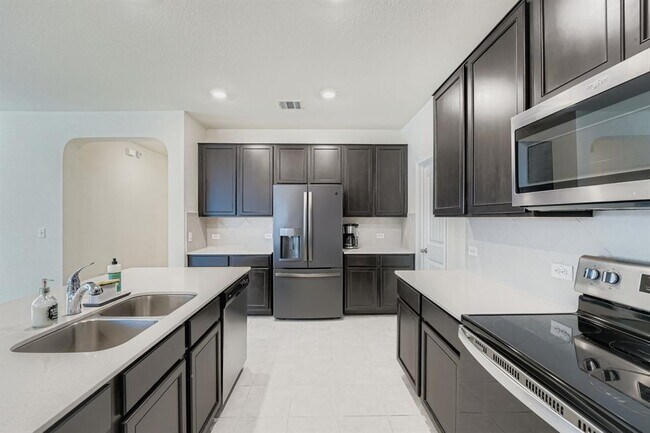 Building Photo - 7904 Nightwing Rd