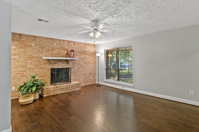 Primary Photo - 11823 S Red Cedar Cir