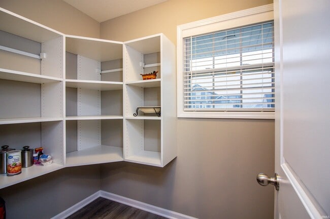 Building Photo - 444 Brescia Dr