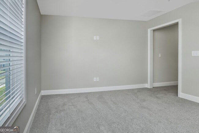 Building Photo - 411 Madison Ave