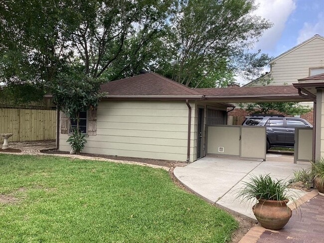 Primary Photo - 15311 Empanada Dr