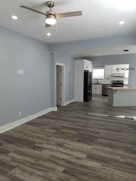Open Living Room Dining Room Kitchen 2 - 115 E Lima St