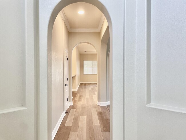 Building Photo - 6408 Vilamoura Way