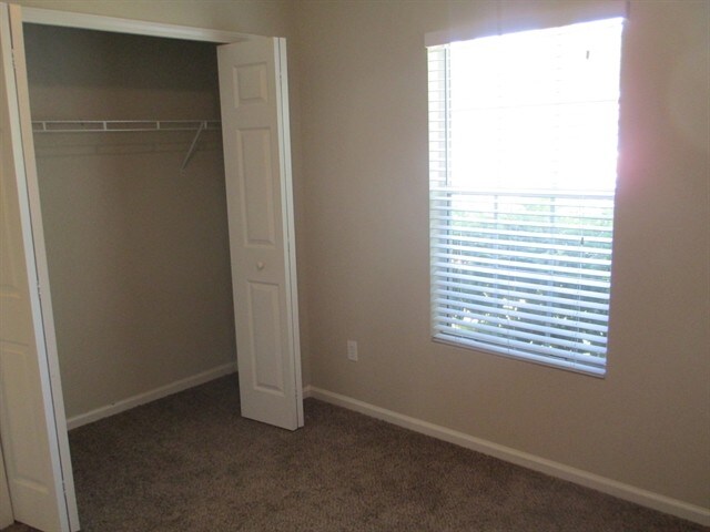 Building Photo - 8722 Star Leaf Rd N