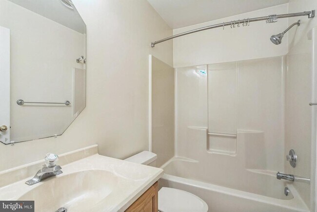 Building Photo - 14610 Balsam Ct