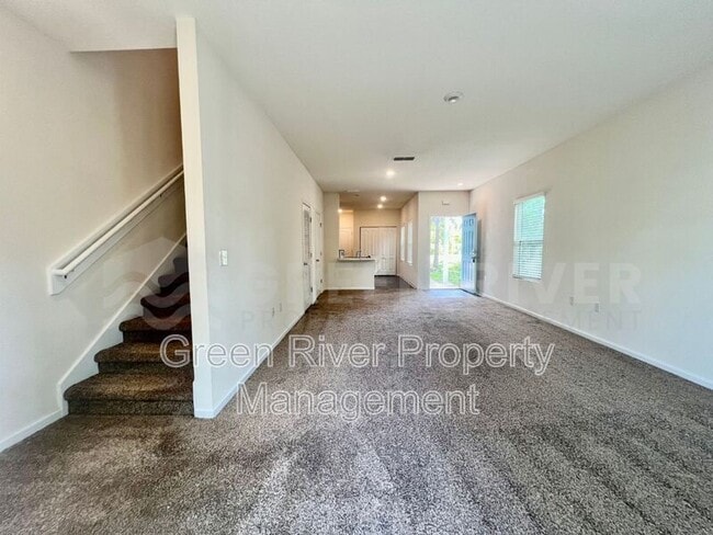 Building Photo - 294 Aralia Ln