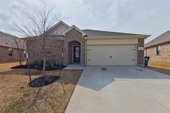 Building Photo - 260 Jenkinson Dr