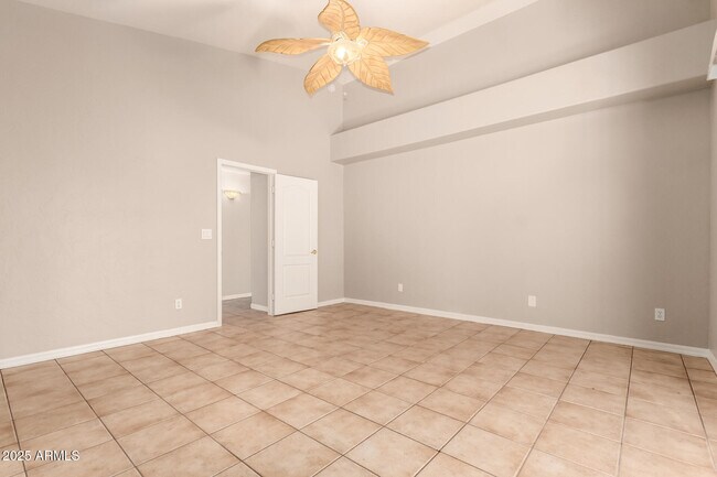 Building Photo - 17303 E Caliente Dr