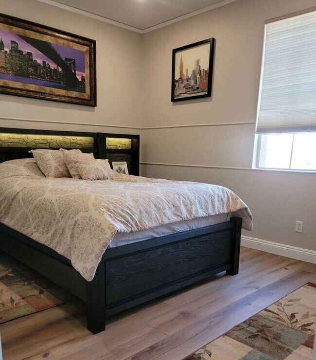Building Photo - Fully Furnished Executive Rental in Highly...