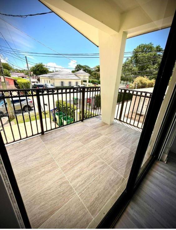 Building Photo - 2324 SW 57th Ct