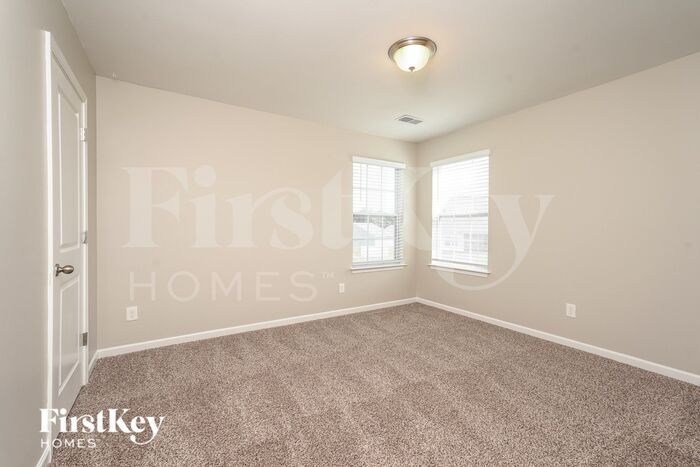 Building Photo - 1751 Rdg Blf Cir