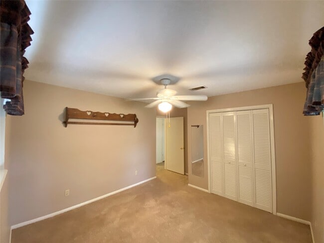 Building Photo - 2233 Ripple Creek Dr