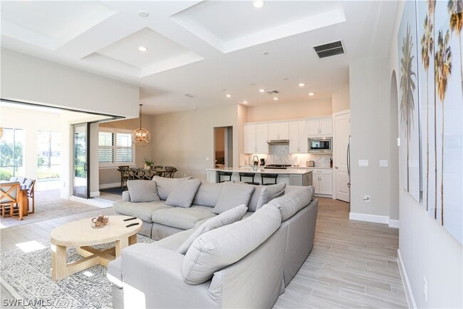 Building Photo - 9716 Everglades Dr