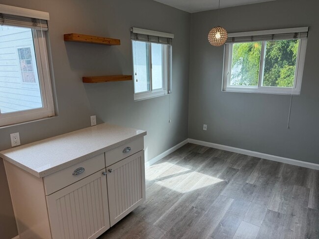 Building Photo - 4742.5 Lotus St