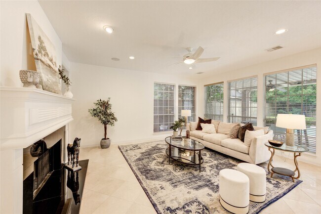 Building Photo - 13515 N Tracewood Bend